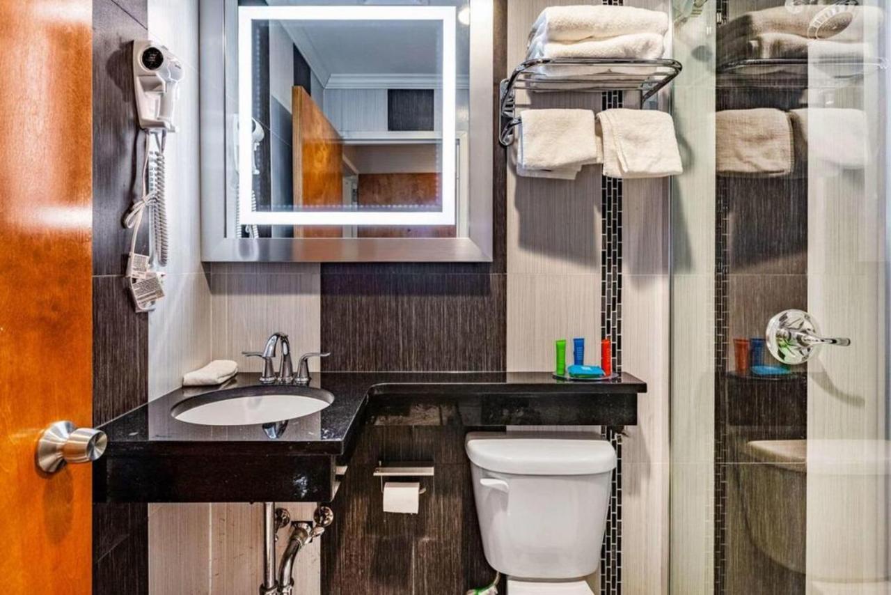 Umbrella Hotel Brooklyn New York Exterior photo
